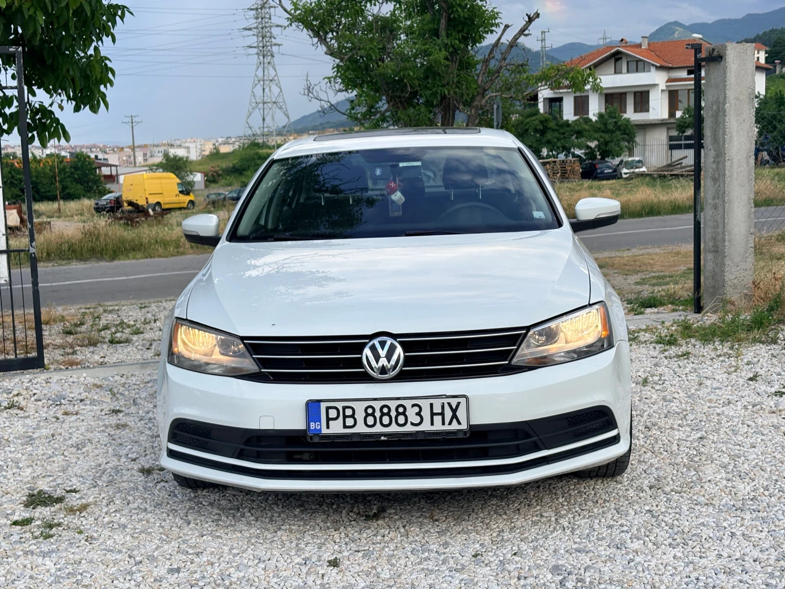 VW Jetta Автоматик 2017 г Бензин Напълно Обслужен