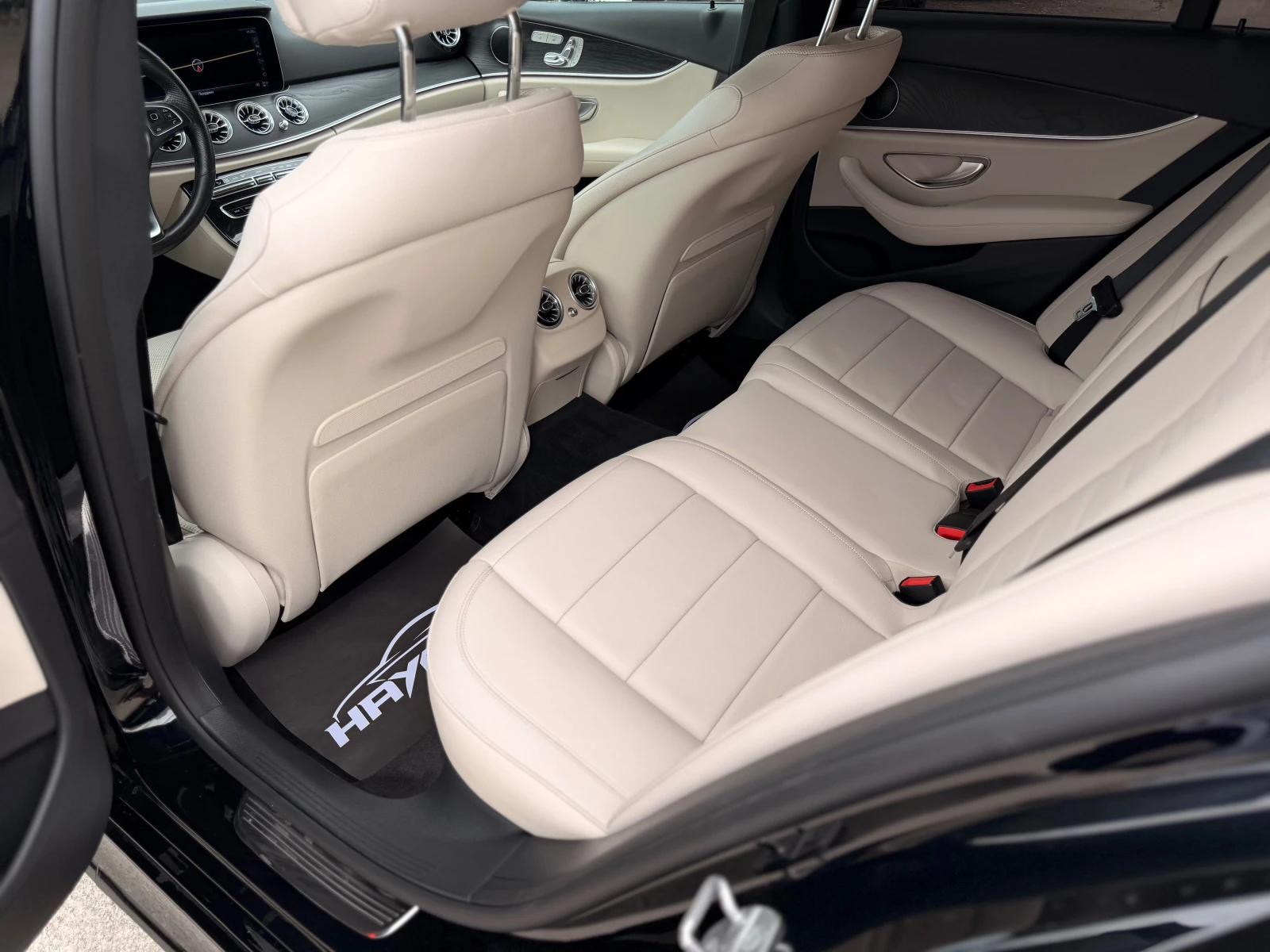 Mercedes-Benz E 350 D= BRABUS= DISTRONIC= HUD= МАСАЖ= ОБДУХВАНЕ= КАМЕР, снимка 14 - Автомобили и джипове - 54946997