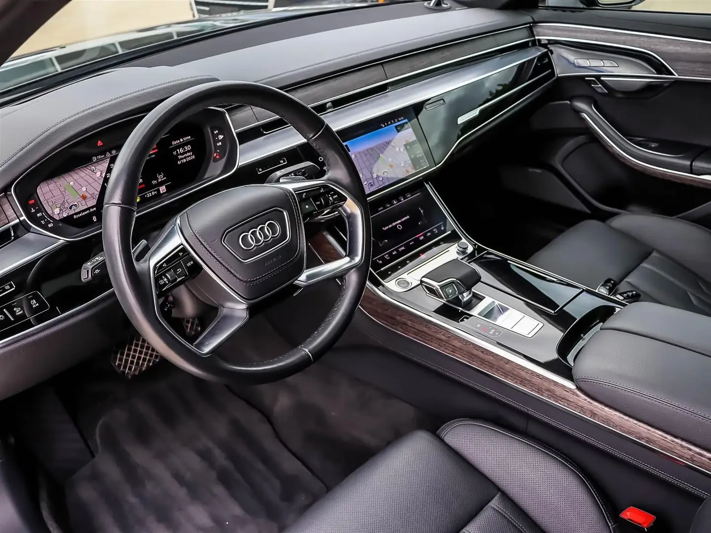 Audi A8 L Black Optics Bang & Olufsen 3D Sound, снимка 7 - Автомобили и джипове - 55196335