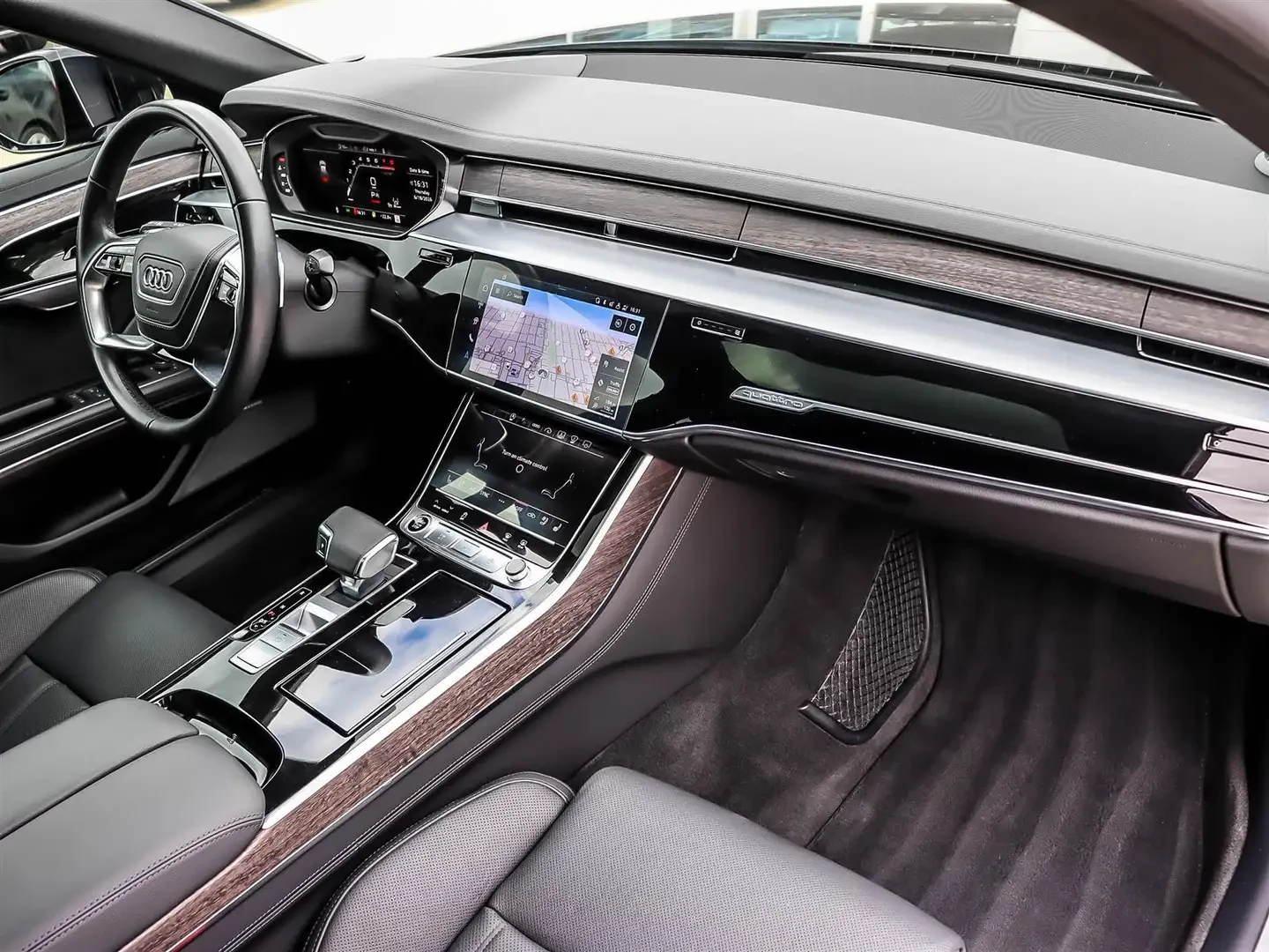 Audi A8 L Black Optics Bang & Olufsen 3D Sound, снимка 11 - Автомобили и джипове - 55196335