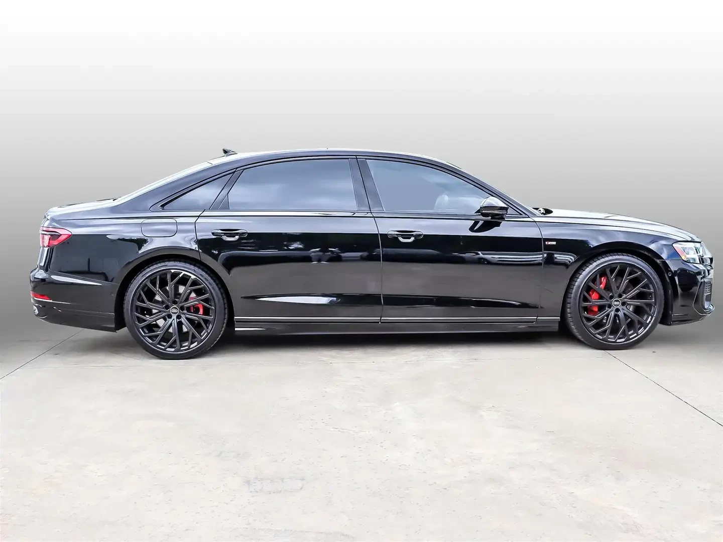 Audi A8 L Black Optics Bang & Olufsen 3D Sound, снимка 3 - Автомобили и джипове - 55196335