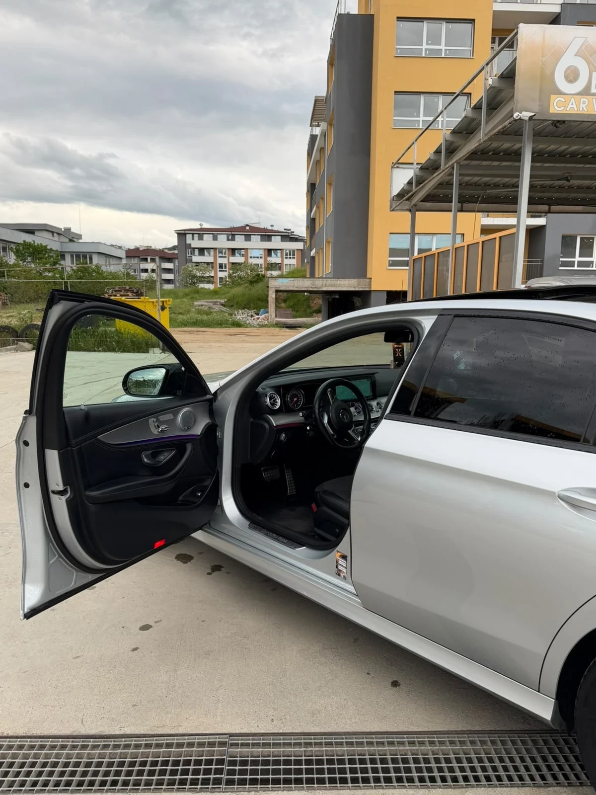 Mercedes-Benz E 220, снимка 7 - Автомобили и джипове - 55258787