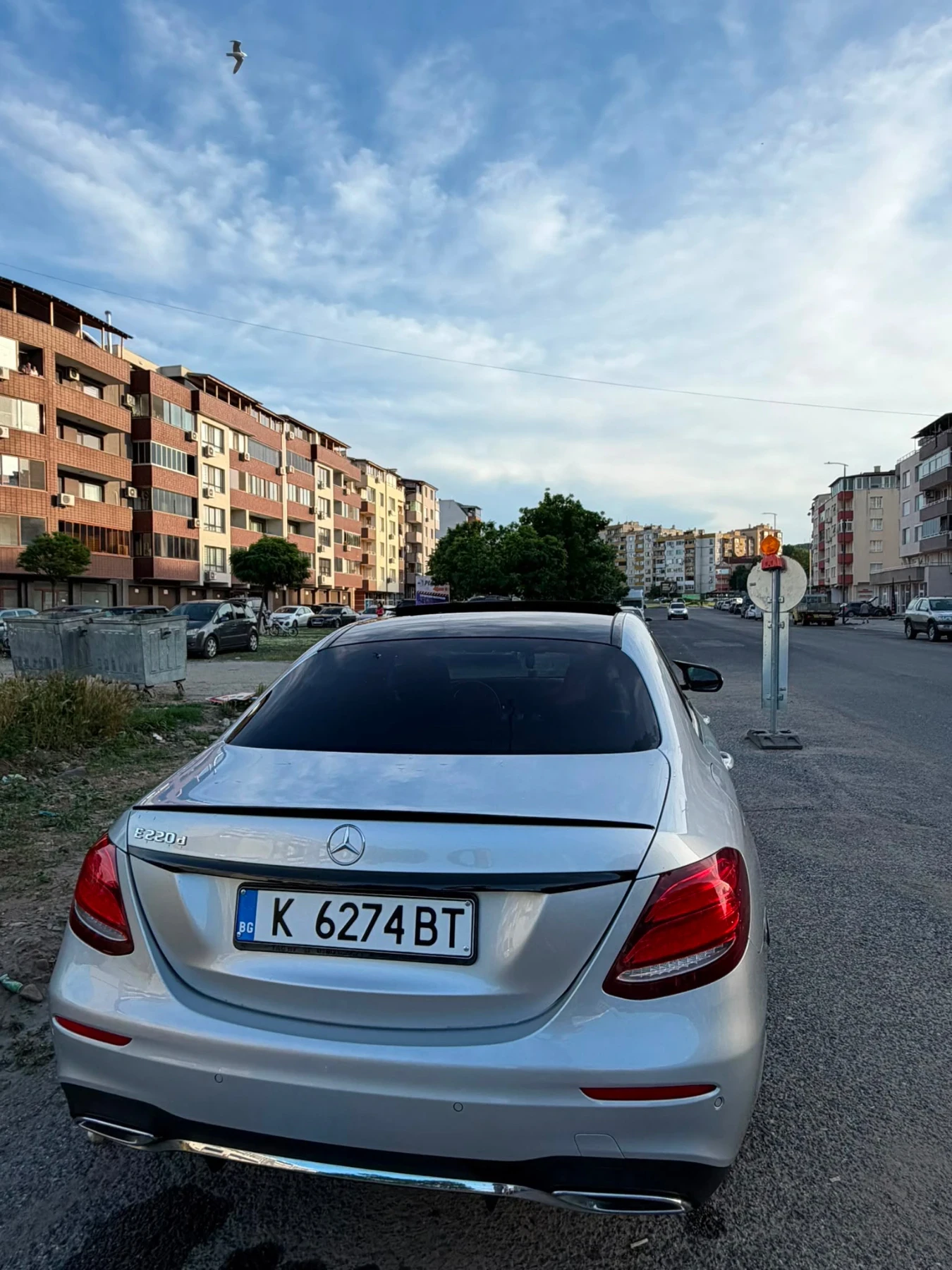 Mercedes-Benz E 220, снимка 3 - Автомобили и джипове - 55258787