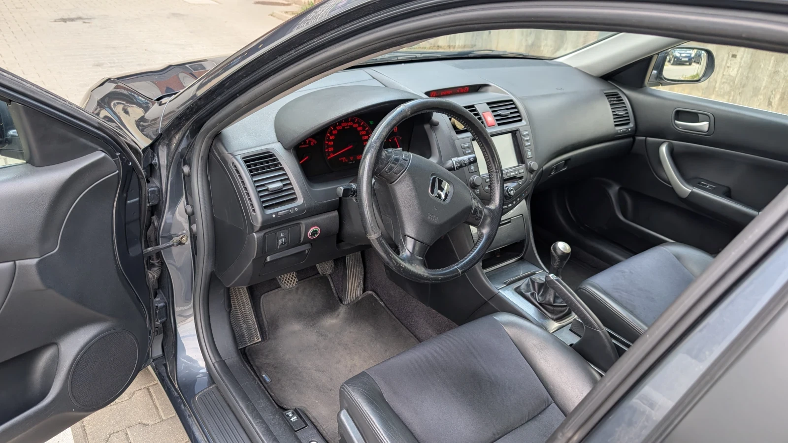 Honda Accord, снимка 4 - Автомобили и джипове - 55316568