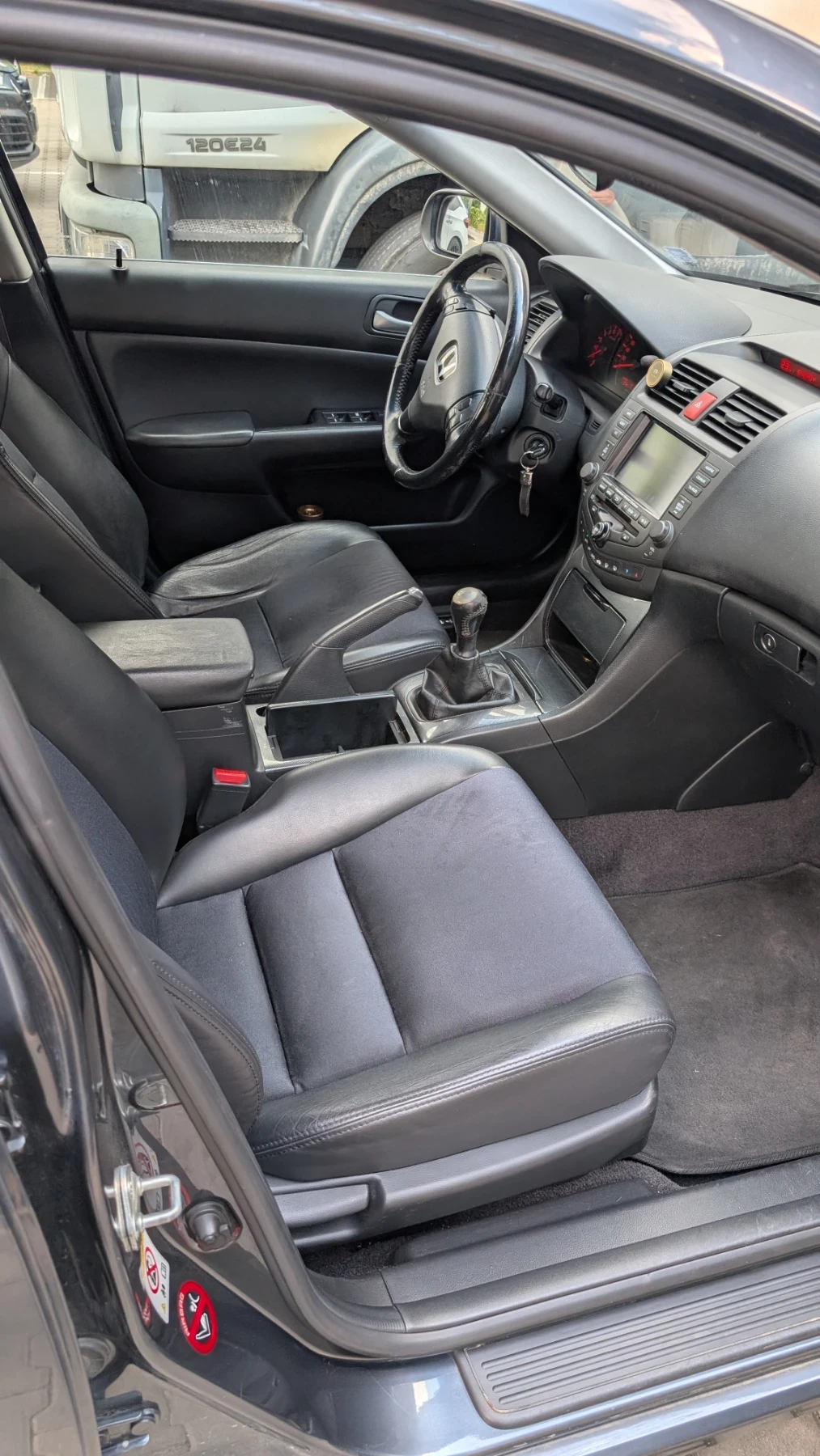 Honda Accord, снимка 6 - Автомобили и джипове - 55316568