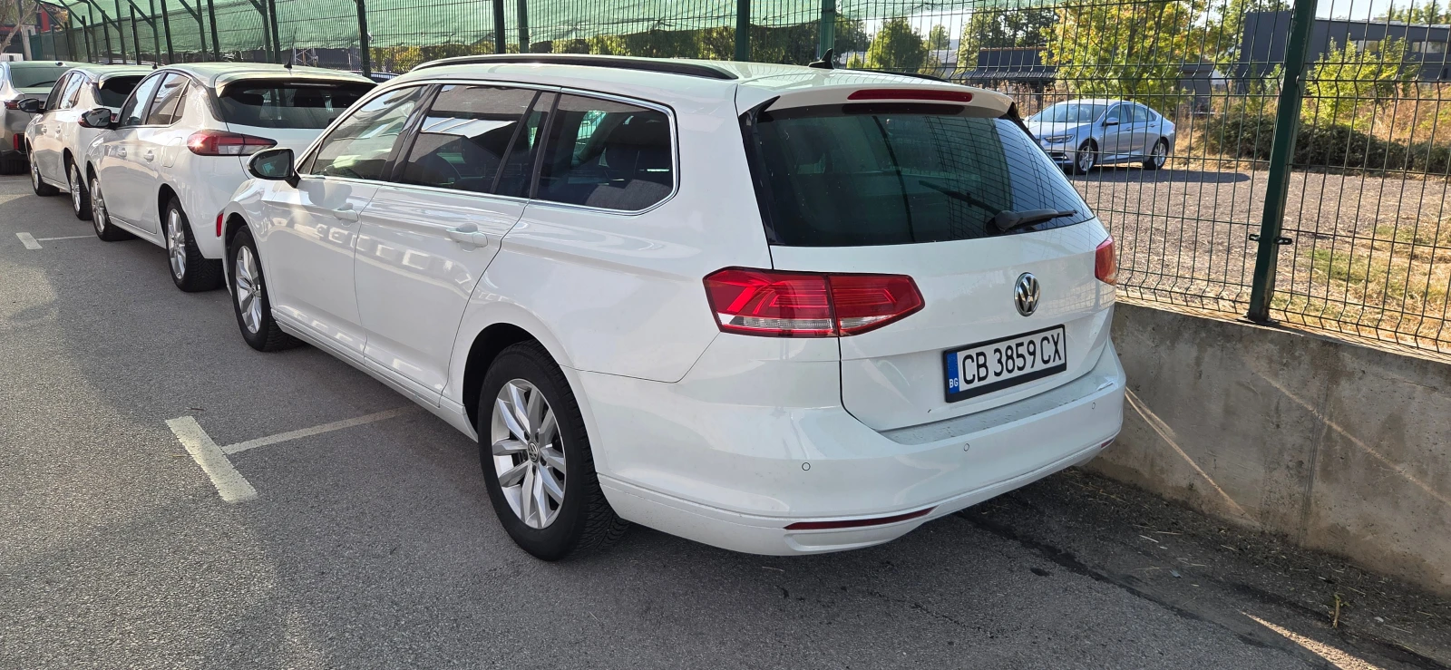 VW Passat 2.0 TDI, снимка 2 - Автомобили и джипове - 56128588