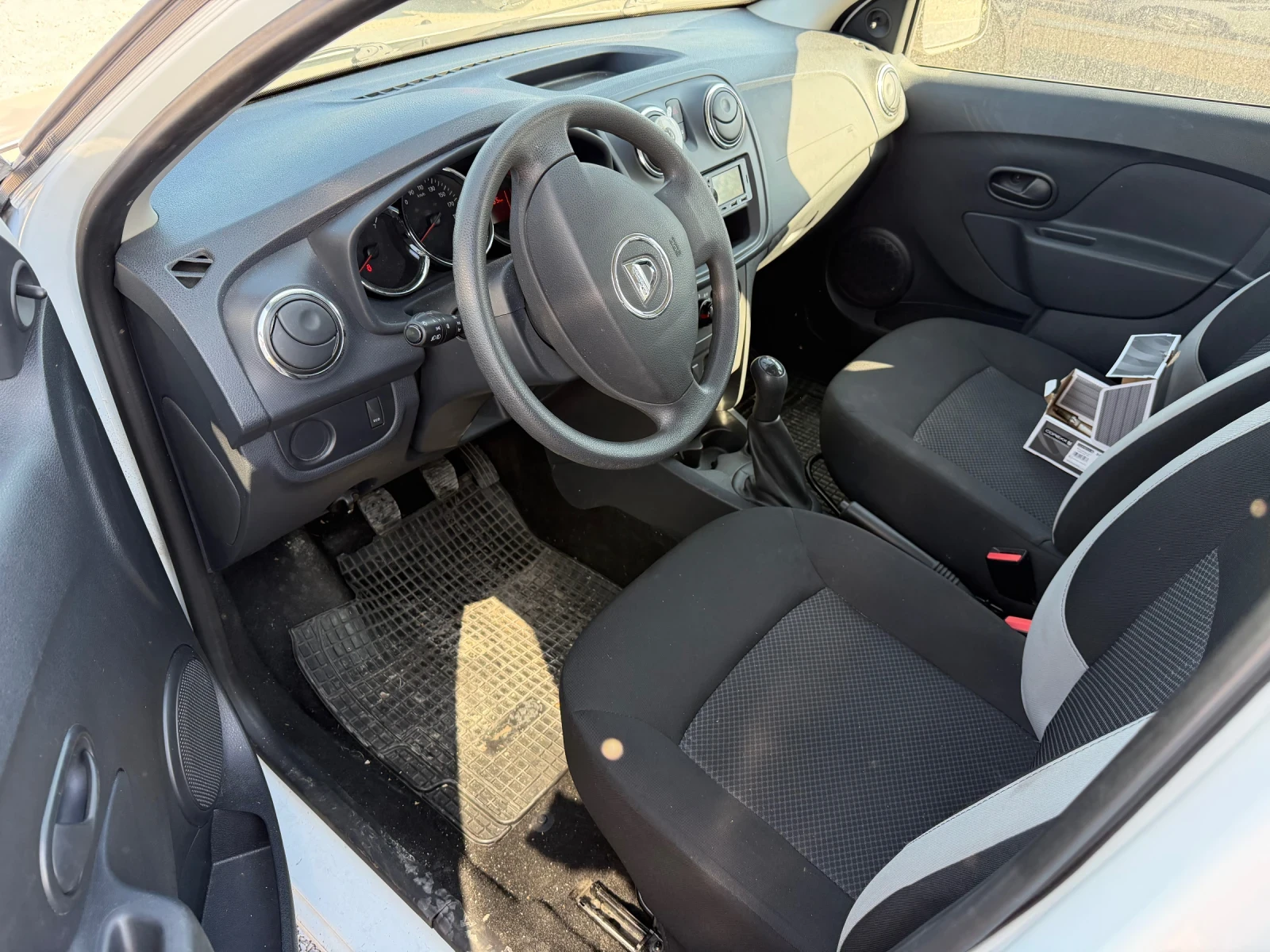 Dacia Sandero 1.0/90�� 83000�� ������� ��������� | Mobile.bg � ����������� 6