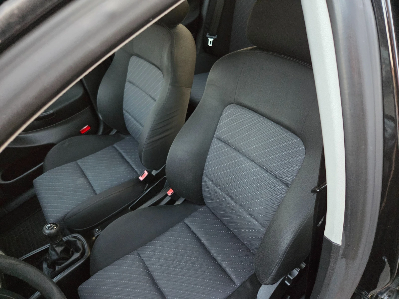Seat Leon 1.6i, снимка 6 - Автомобили и джипове - 56151503