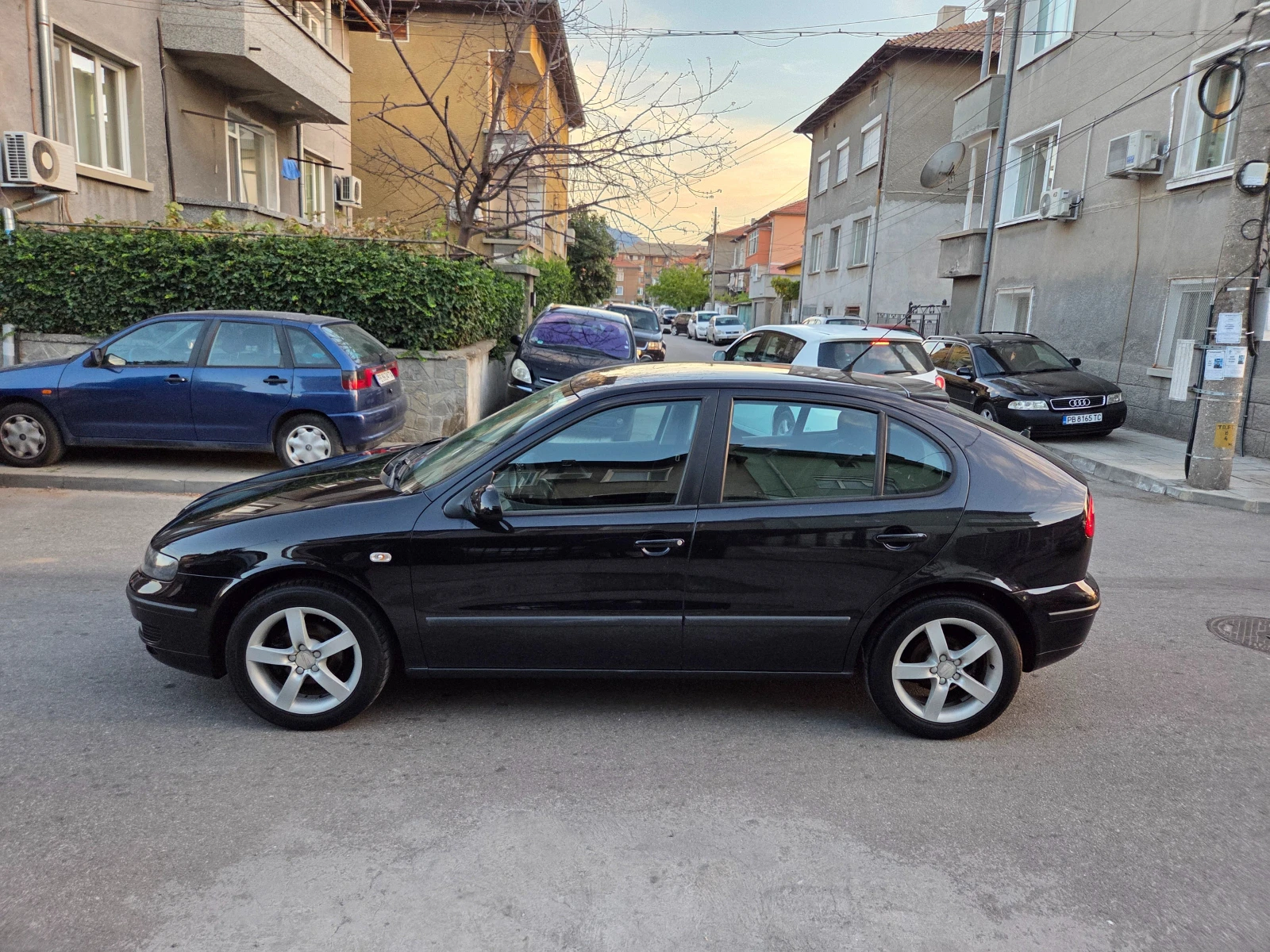 Seat Leon 1.6i, снимка 9 - Автомобили и джипове - 56151503