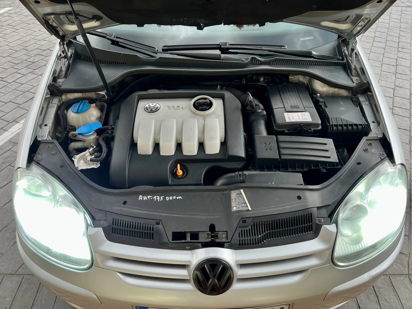 VW Golf 1.9TDI 105 BKC* NAVI* Круиз контрол, снимка 10 - Автомобили и джипове - 56164901
