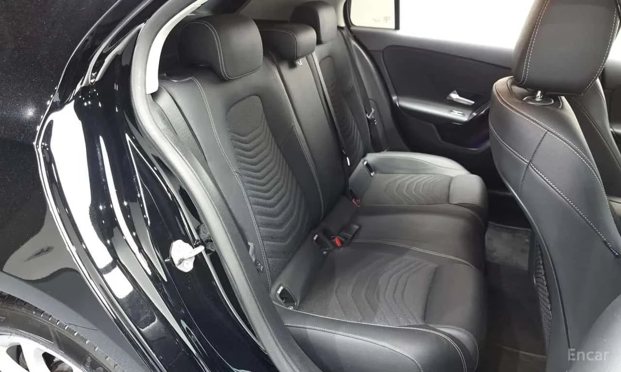 Mercedes-Benz A 220 * ПОДГРЕВ * ФИКСИРАНА ЦЕНА ДО БЪЛГАРИЯ* , снимка 12 - Автомобили и джипове - 56225826