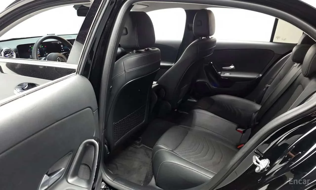 Mercedes-Benz A 220 * ПОДГРЕВ * ФИКСИРАНА ЦЕНА ДО БЪЛГАРИЯ* , снимка 11 - Автомобили и джипове - 56225826