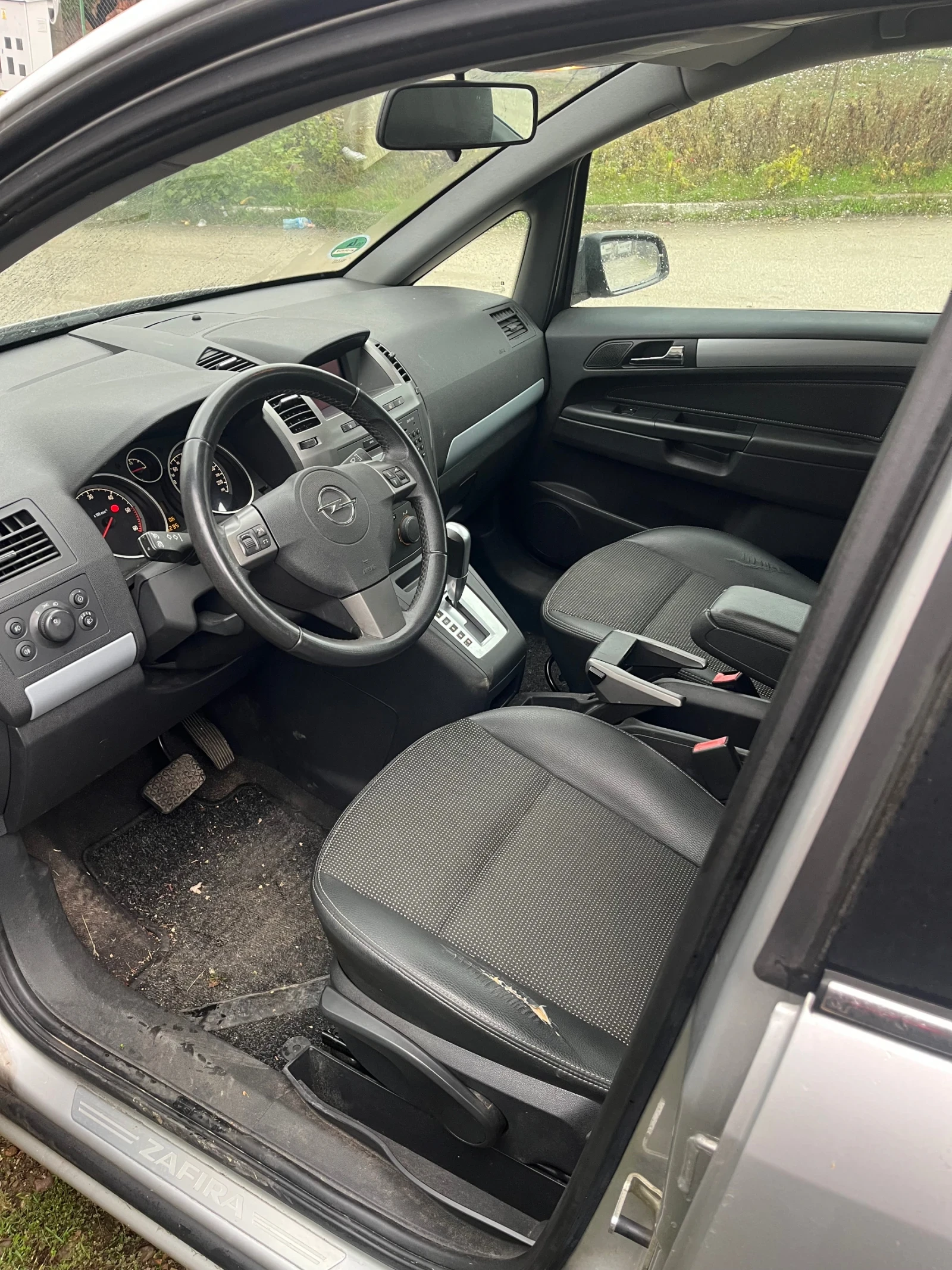 Opel Zafira, снимка 6 - Автомобили и джипове - 56725871