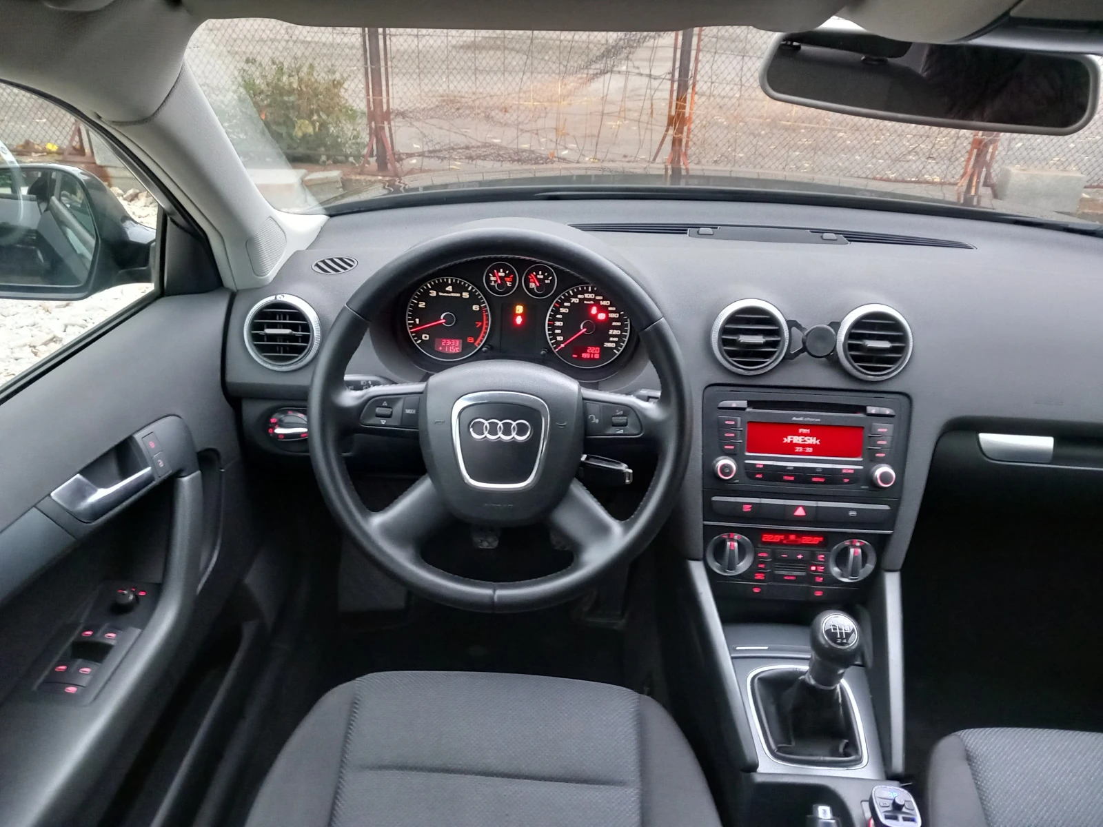 Audi A3 1.6i 102кс Facelift, снимка 10 - Автомобили и джипове - 56728035