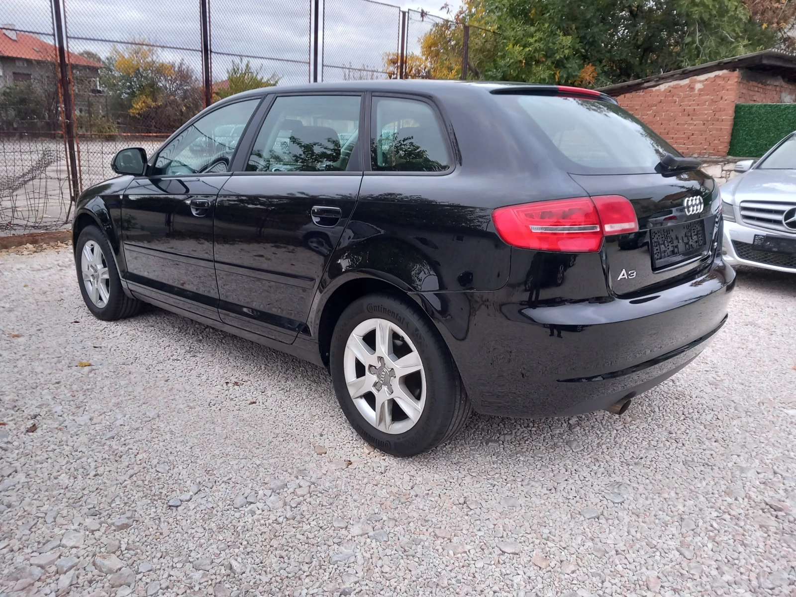 Audi A3 1.6i 102кс Facelift, снимка 3 - Автомобили и джипове - 56728035