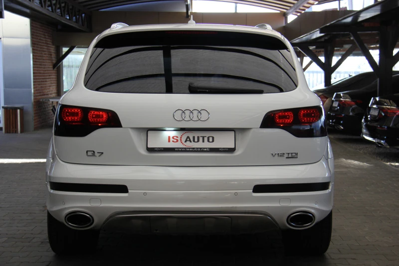 Audi Q7 V12TDI/BOSE/Керамика/RSE/6+1, снимка 5 - Автомобили и джипове - 44106058