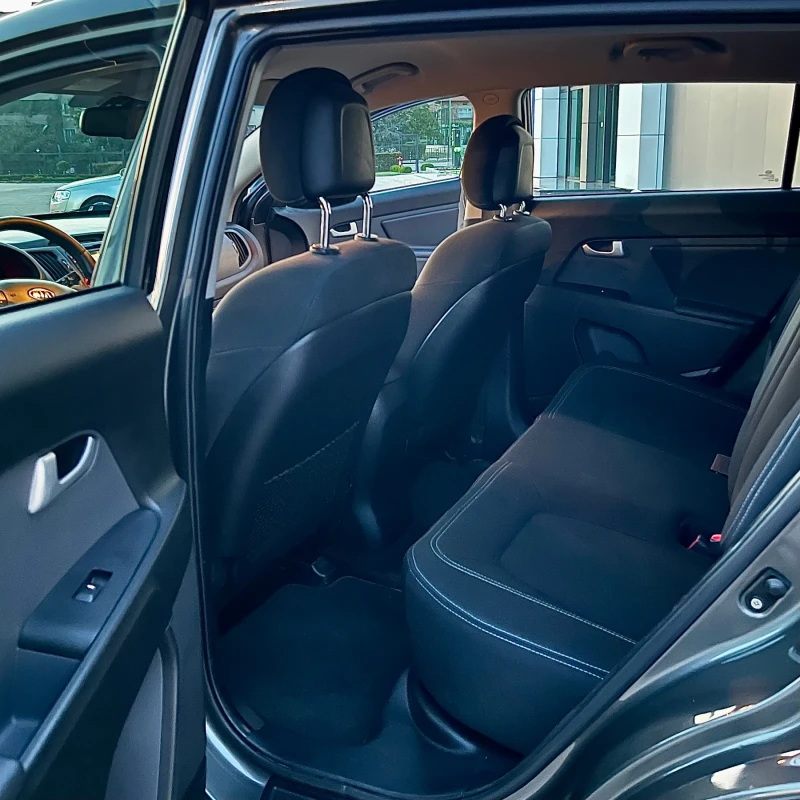 Kia Sportage 1.7 116 к.с * TOP* , снимка 8 - Автомобили и джипове - 51515706