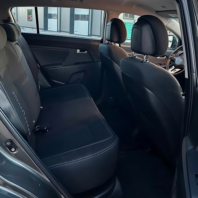 Kia Sportage 1.7 116 к.с * TOP* , снимка 9 - Автомобили и джипове - 51515706