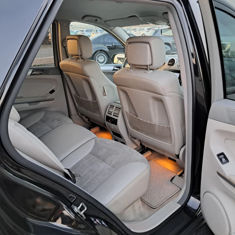 Mercedes-Benz ML 320 CDI* V6* 224Hp* XENON* ОТЛИЧЕН!* , снимка 12 - Автомобили и джипове - 52824054