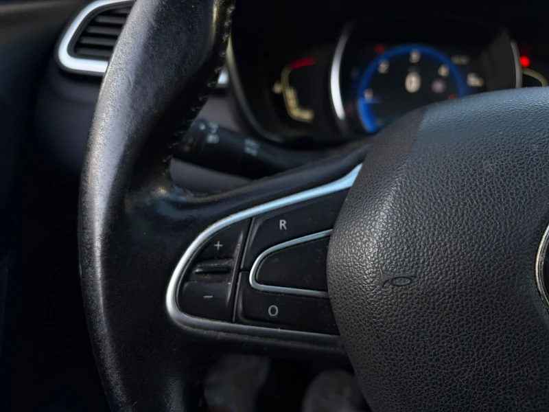 Renault Kadjar, снимка 11 - Автомобили и джипове - 53036089
