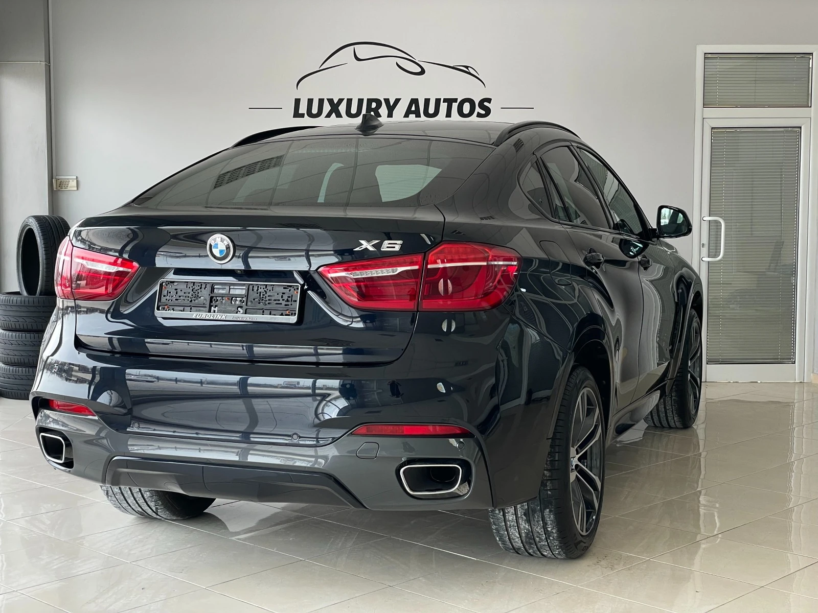 BMW X6 НАЛИЧЕН* xDrive30d* M Sport* Shadow* Carb* H/K* ГА - изображение 9