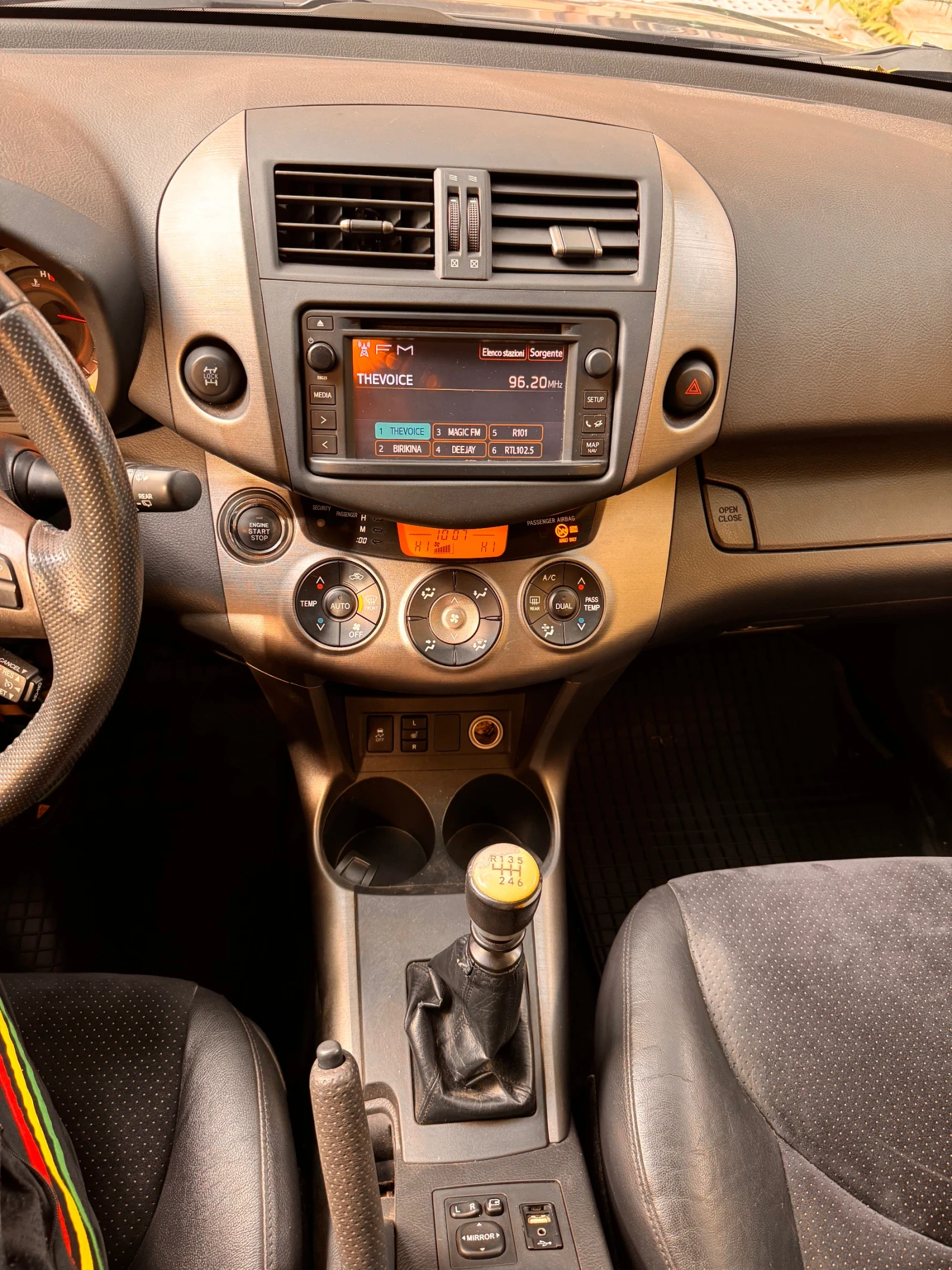 Toyota Rav4 2.2 D-4D, 4x4, 150к.с. - изображение 8