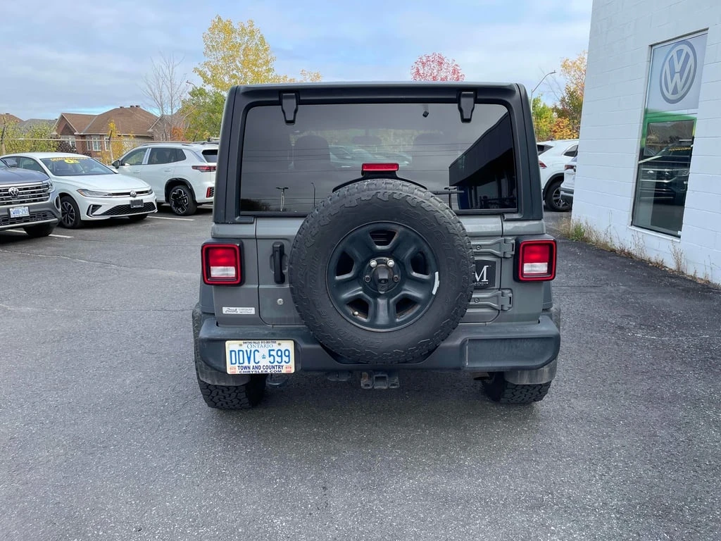 Jeep Wrangler * Sport * CARFAX * БЕЗ ПЪРВОНАЧАЛНА ВНОСКА - изображение 4