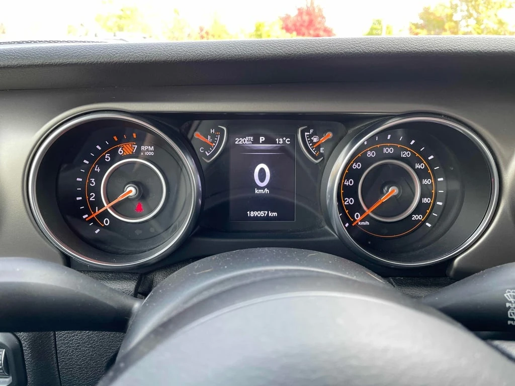 Jeep Wrangler * Sport * CARFAX * БЕЗ ПЪРВОНАЧАЛНА ВНОСКА - изображение 8