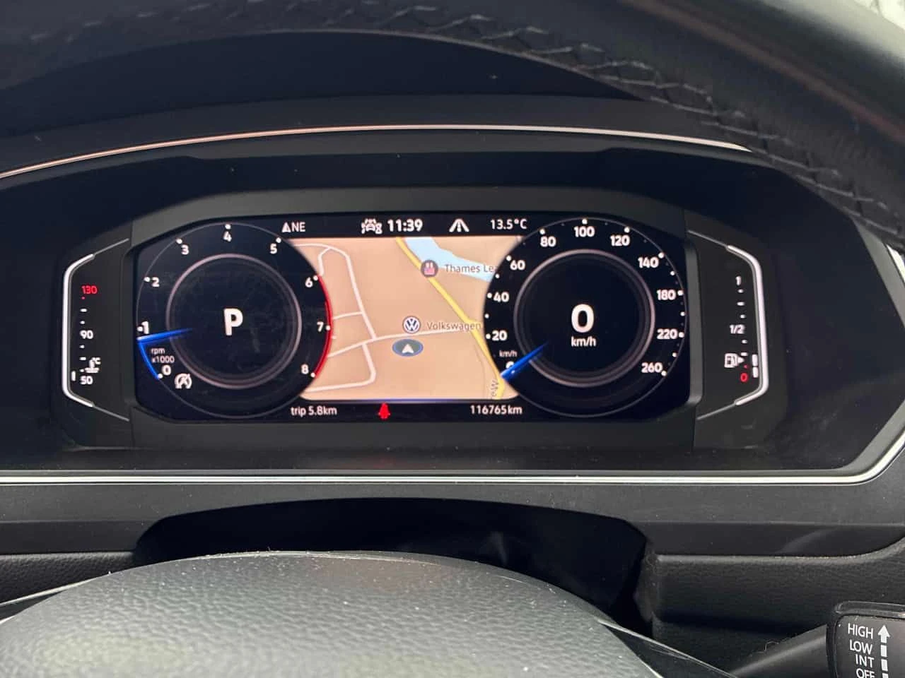 VW Tiguan 4MOTION/CARFAX/Подгрев//Панорама/Кожа/Нави, снимка 7 - Автомобили и джипове - 53831590