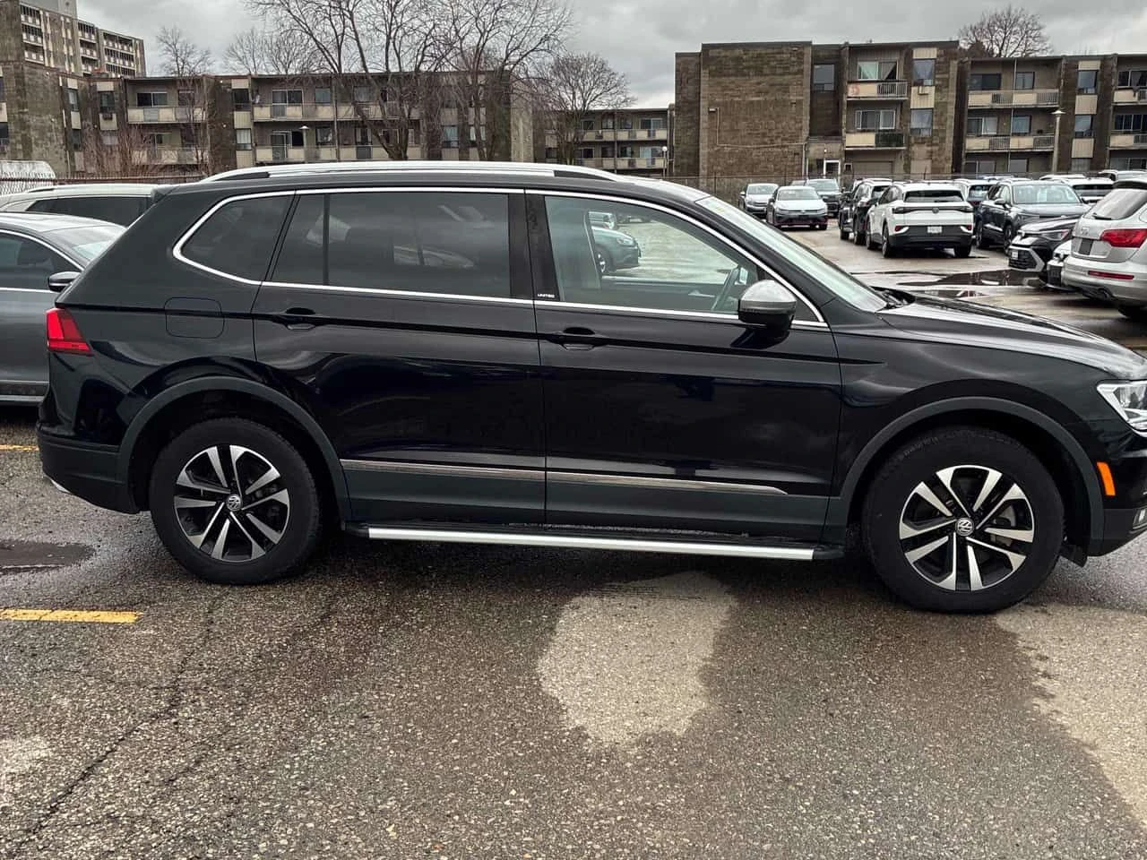VW Tiguan 4MOTION/CARFAX/Подгрев//Панорама/Кожа/Нави, снимка 4 - Автомобили и джипове - 53831590