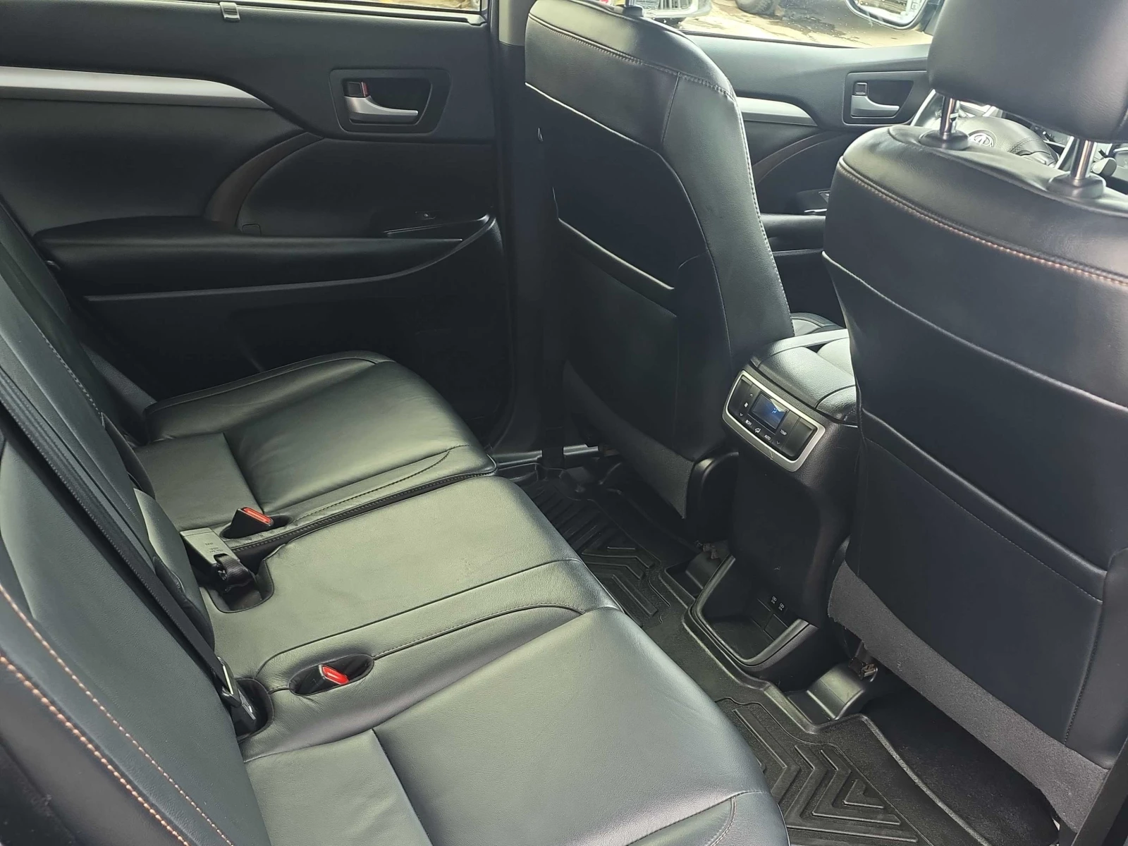 Toyota Highlander XLE * * 7 МЕСТА * * CARFAX * * АВТО КРЕДИТ * * , снимка 10 - Автомобили и джипове - 54046468