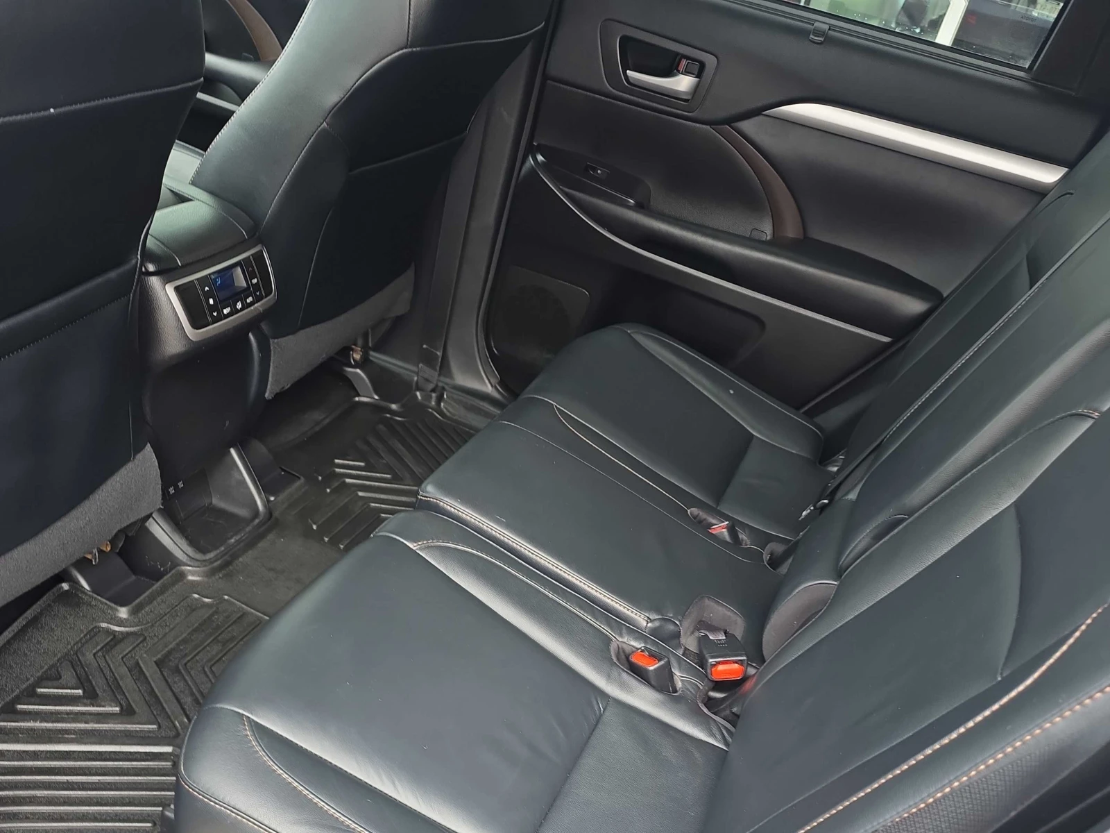 Toyota Highlander XLE * * 7 МЕСТА * * CARFAX * * АВТО КРЕДИТ * * , снимка 11 - Автомобили и джипове - 54046468