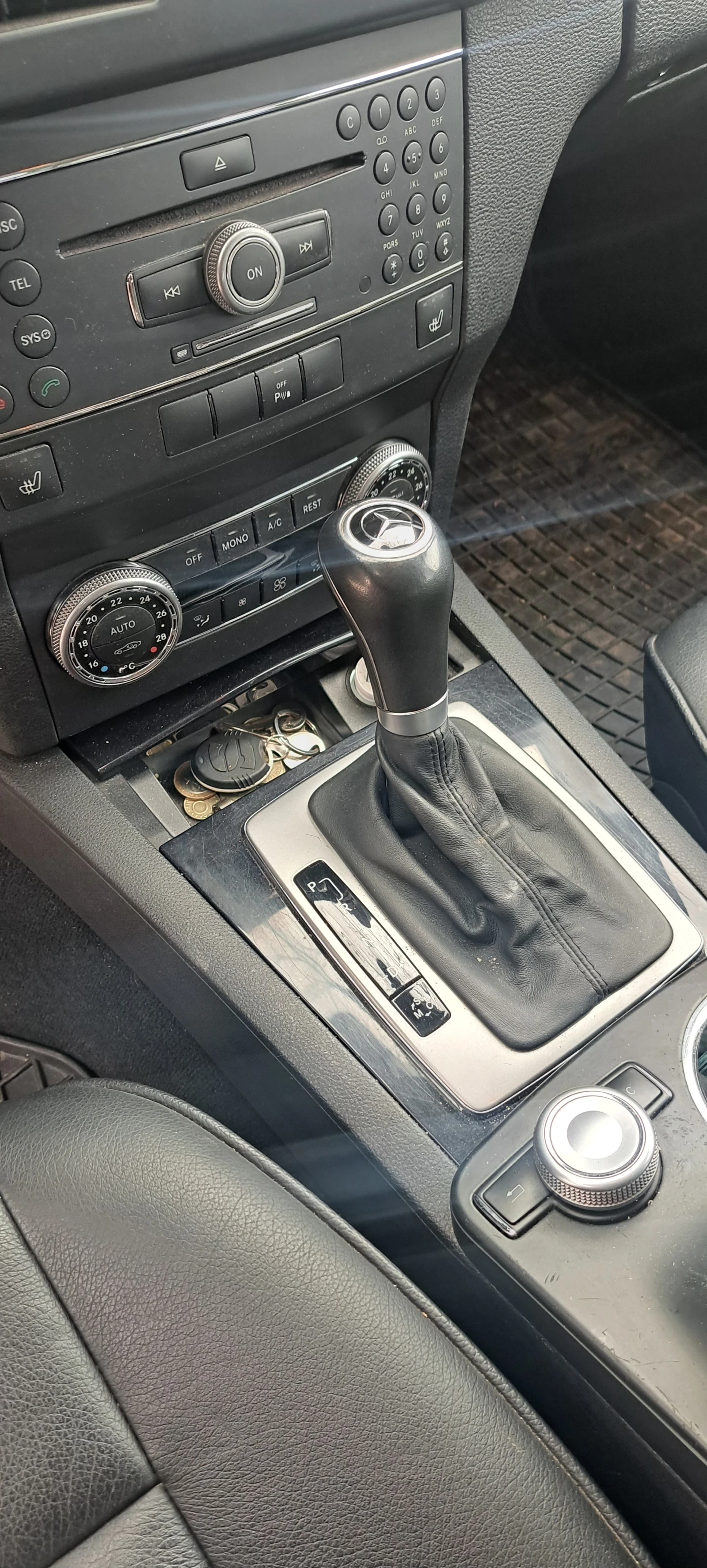 Mercedes-Benz GLK, снимка 13 - Автомобили и джипове - 54079929