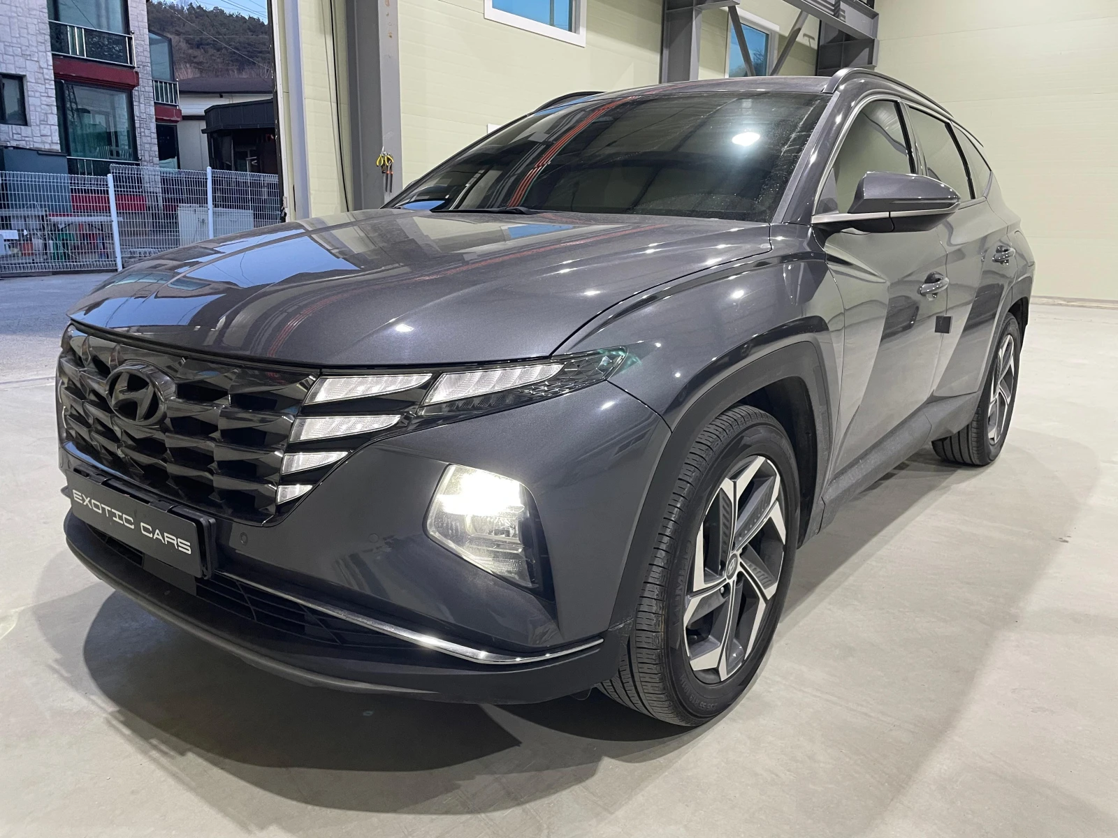 Hyundai Tucson 2.0D ! 2WD ! Inspiration !, снимка 3 - Автомобили и джипове - 54139072