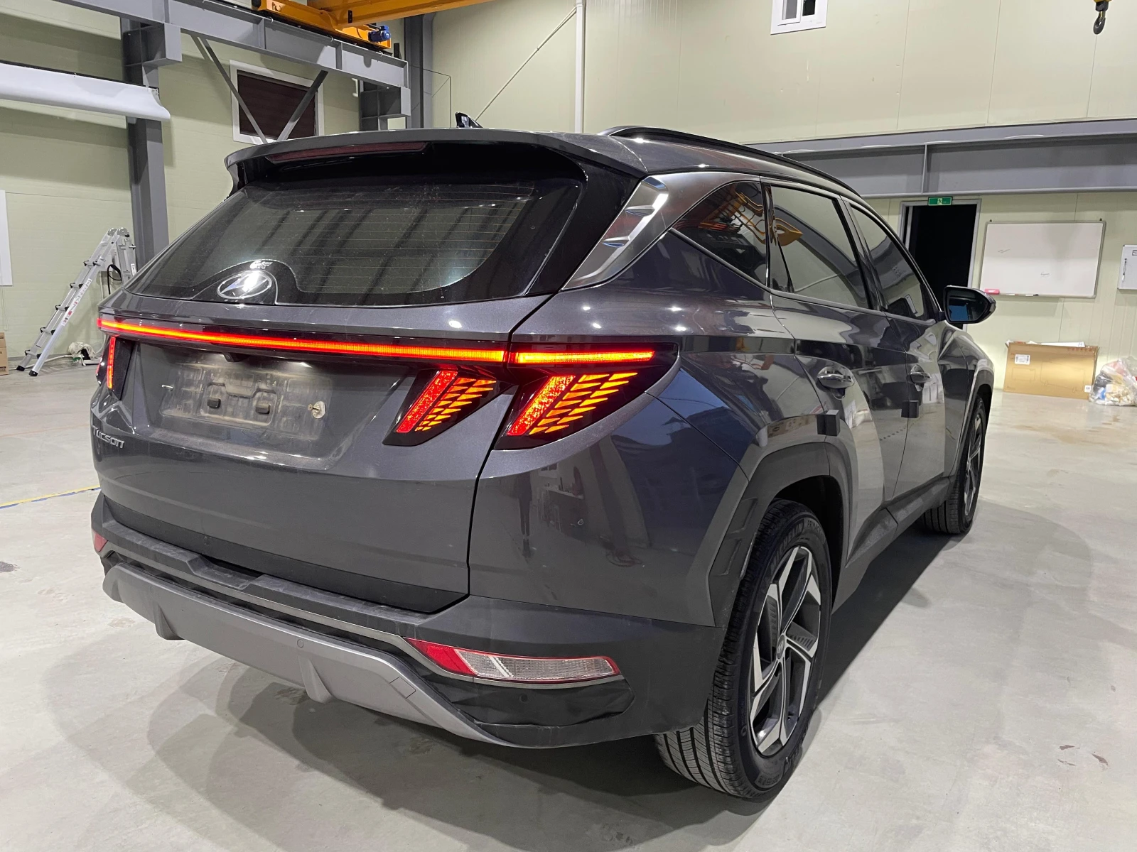 Hyundai Tucson 2.0D ! 2WD ! Inspiration !, снимка 8 - Автомобили и джипове - 54139072