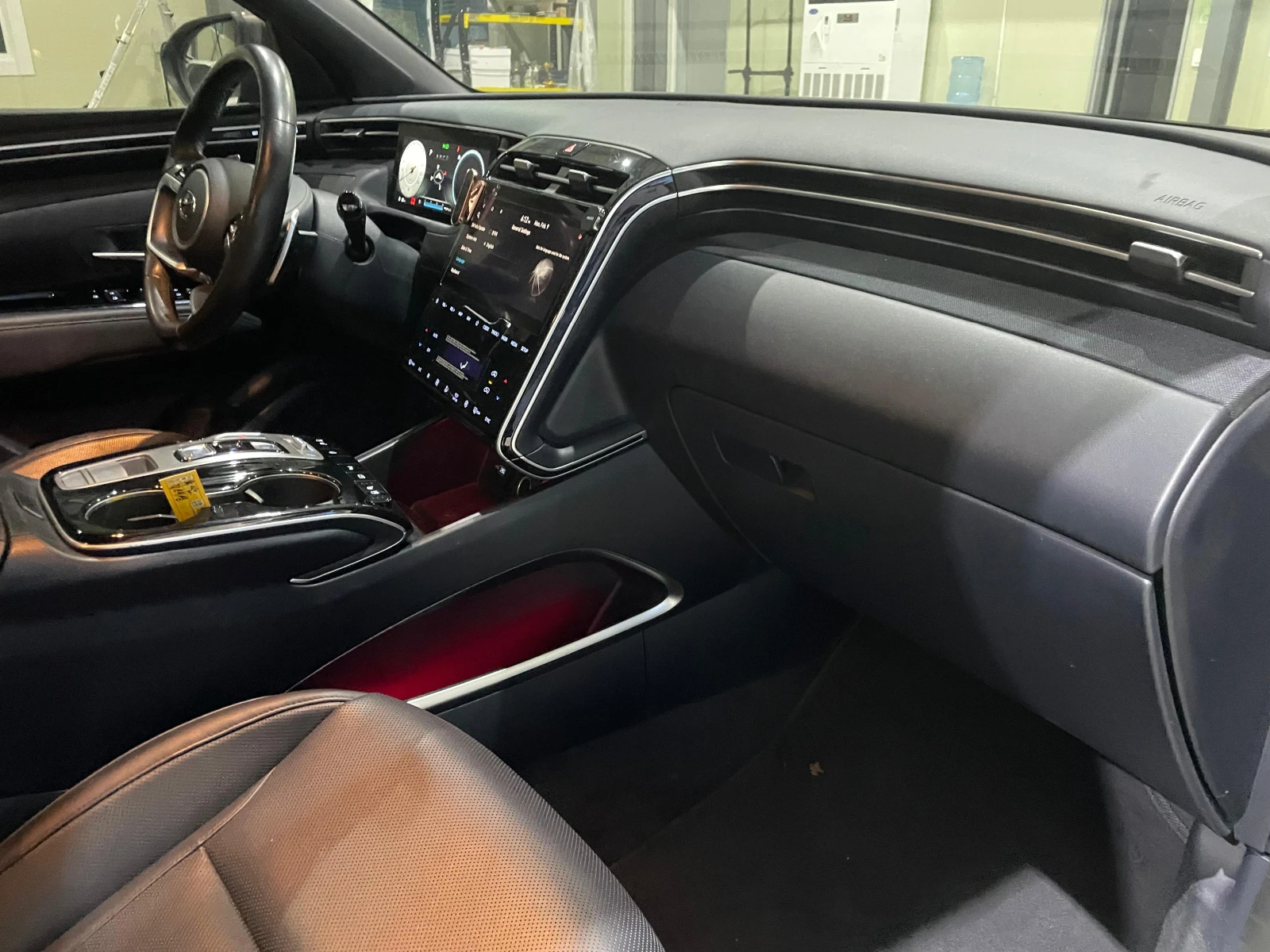 Hyundai Tucson 2.0D ! 2WD ! Inspiration !, снимка 13 - Автомобили и джипове - 54139072