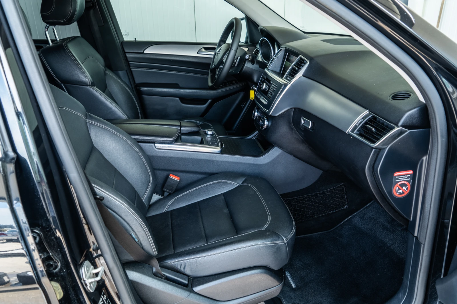 Mercedes-Benz ML 350 D = 2014 = AIRMATIC = PANO = ГАРАНЦИЯ = ЛИЗИНГ, снимка 9 - Автомобили и джипове - 55138095