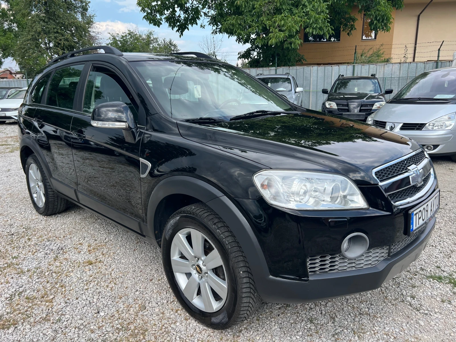 Chevrolet Captiva 3.2 V6 * 4x4* ШВЕЙЦАРИЯ* НАВИ* 7МЕСТА* , снимка 3 - Автомобили и джипове - 55325417