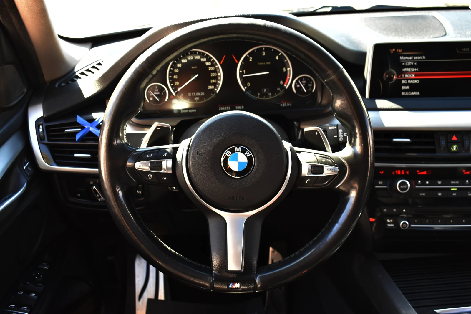 BMW X5 3.0D* M-PACK* HEAD-UP* LINE-ASSIST* 360CAM* PANORA, снимка 13 - Автомобили и джипове - 56139226