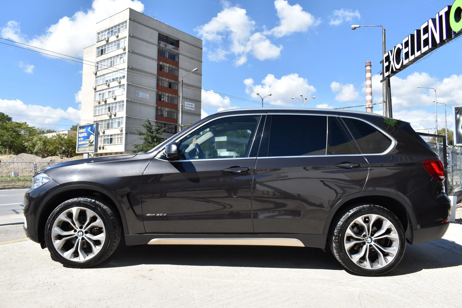 BMW X5 3.0D* M-PACK* HEAD-UP* LINE-ASSIST* 360CAM* PANORA, снимка 3 - Автомобили и джипове - 56139226