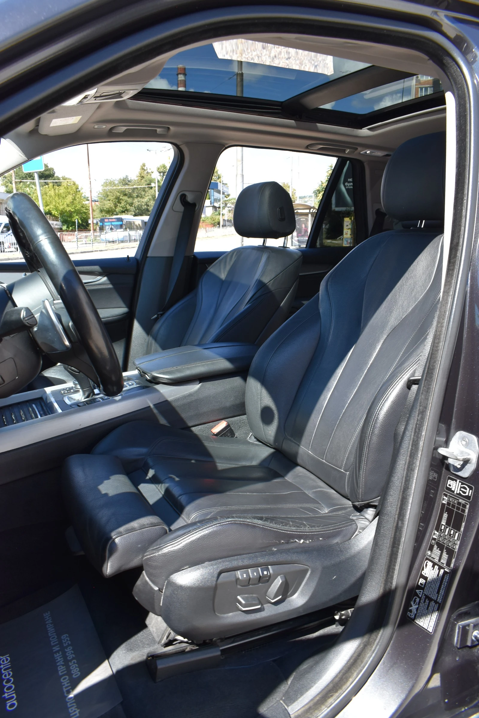 BMW X5 3.0D* M-PACK* HEAD-UP* LINE-ASSIST* 360CAM* PANORA, снимка 10 - Автомобили и джипове - 56139226