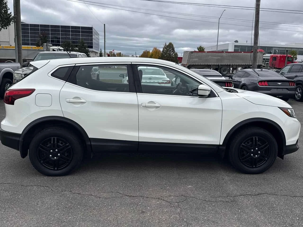 Nissan Qashqai * FWD * CARFAX *  | Mobile.bg � ����������� 3