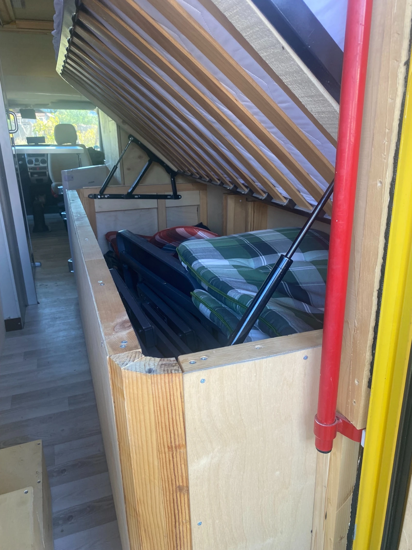 ������ ����� 35�11 | Mobile.bg � ����������� 12