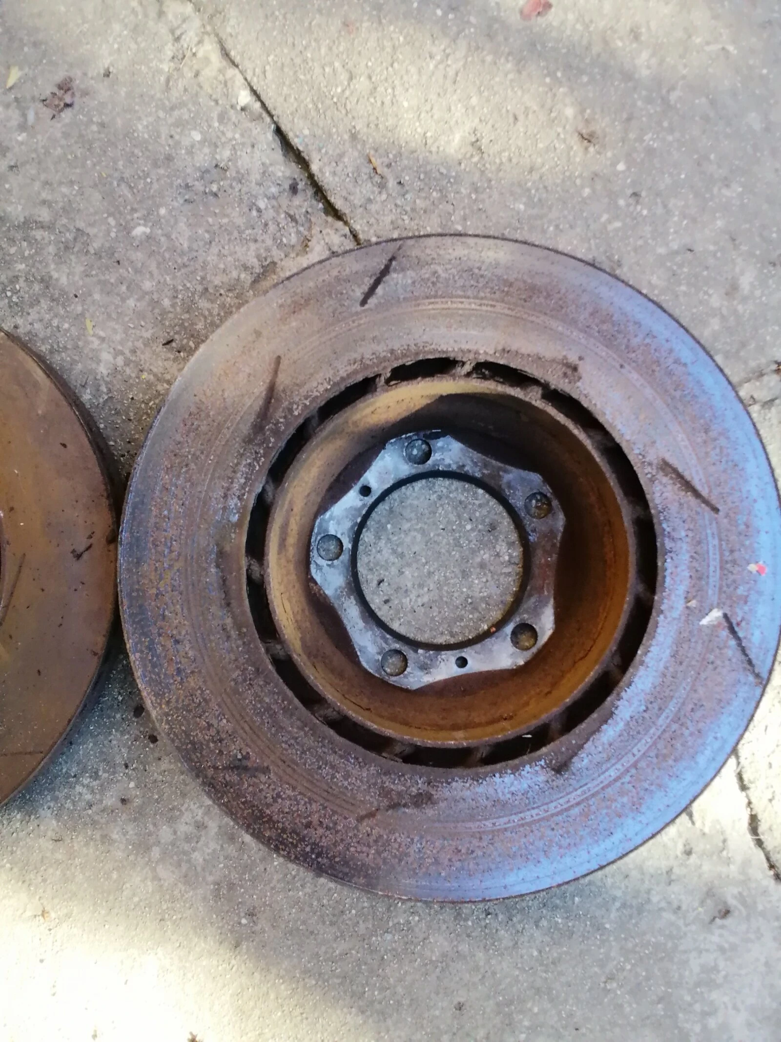   ,             2012,3600. | Mobile.bg   4