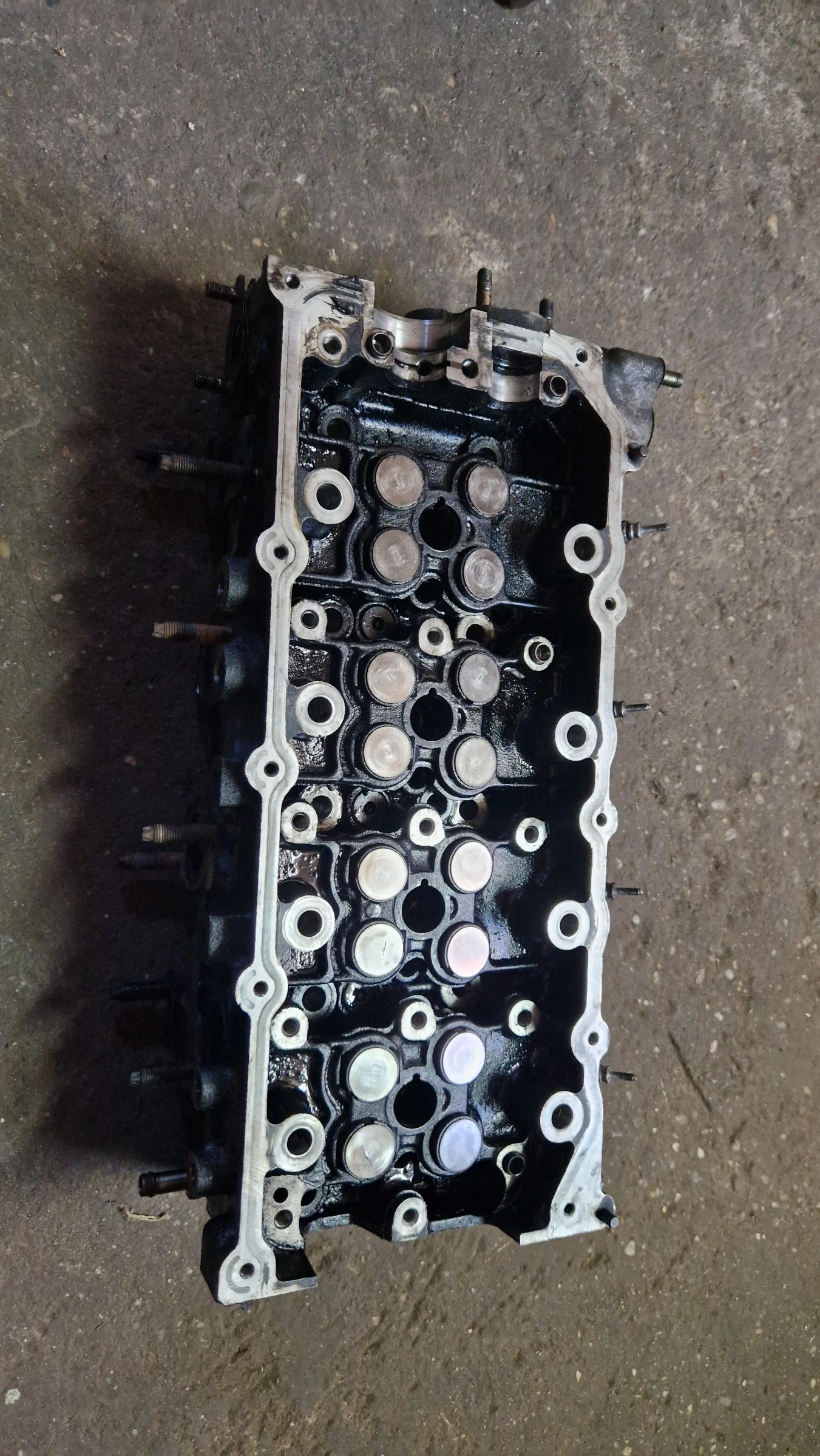 Продавам глава за Toyota Corola Verso