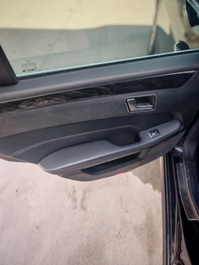 Mercedes-Benz E 220, снимка 12