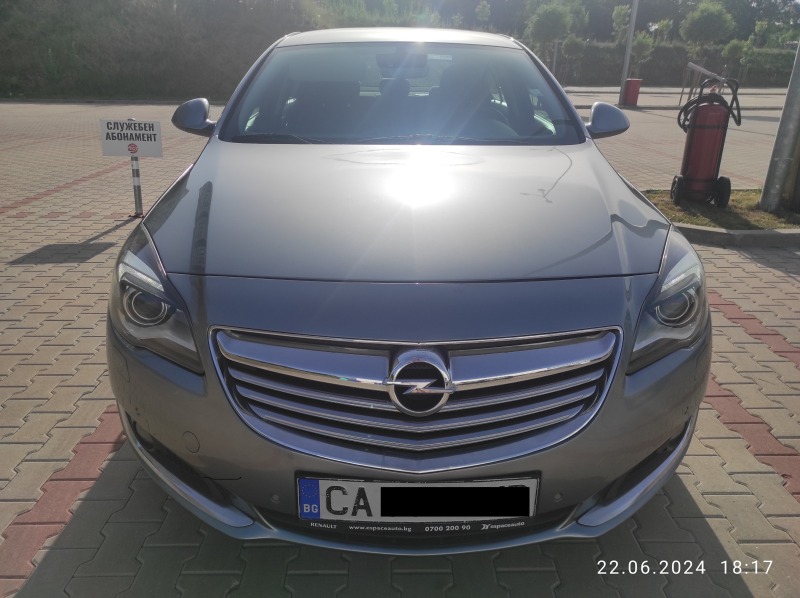 Opel Insignia, снимка 1 - Автомобили и джипове - 46404420