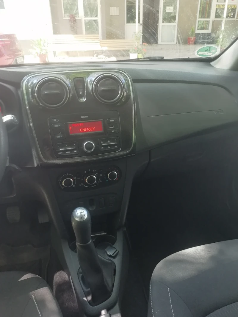 Dacia Logan 1000-GAZ, снимка 12 - Автомобили и джипове - 47313582