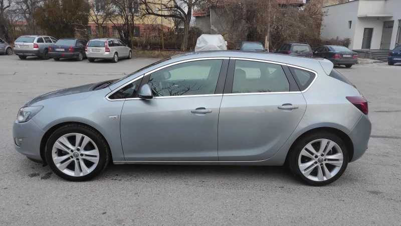 Opel Astra 1.7CDTI, снимка 8 - Автомобили и джипове - 49262007