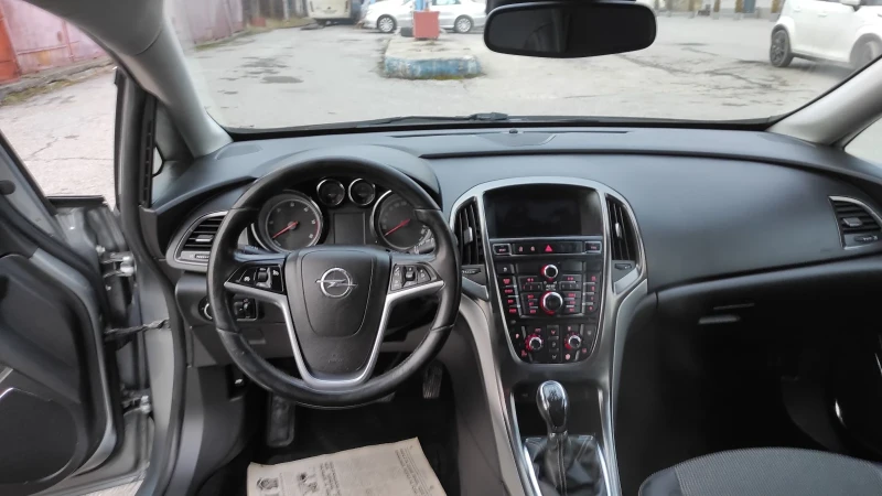 Opel Astra 1.7CDTI, снимка 11 - Автомобили и джипове - 49262007